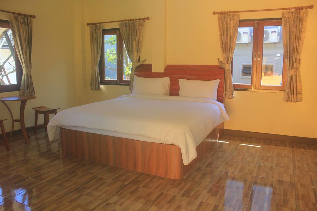 Baan Mek Lom Hotel Khao Lak Bagian luar foto