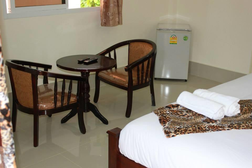Baan Mek Lom Hotel Khao Lak Bagian luar foto