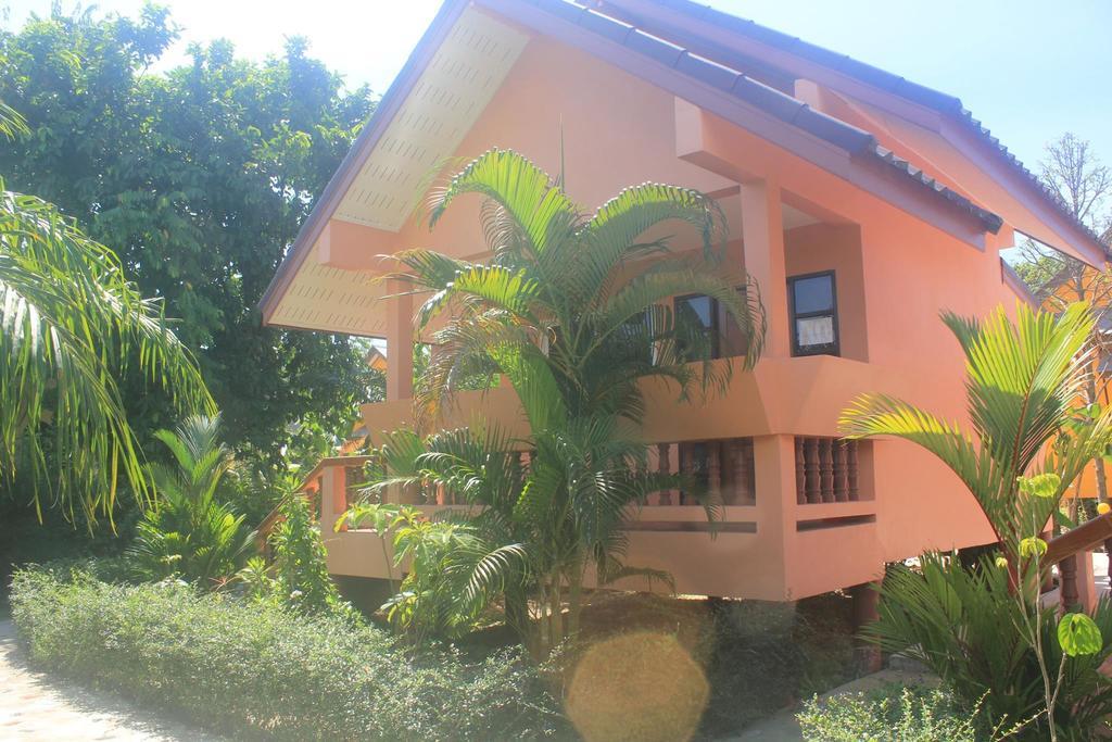 Baan Mek Lom Hotel Khao Lak Bagian luar foto