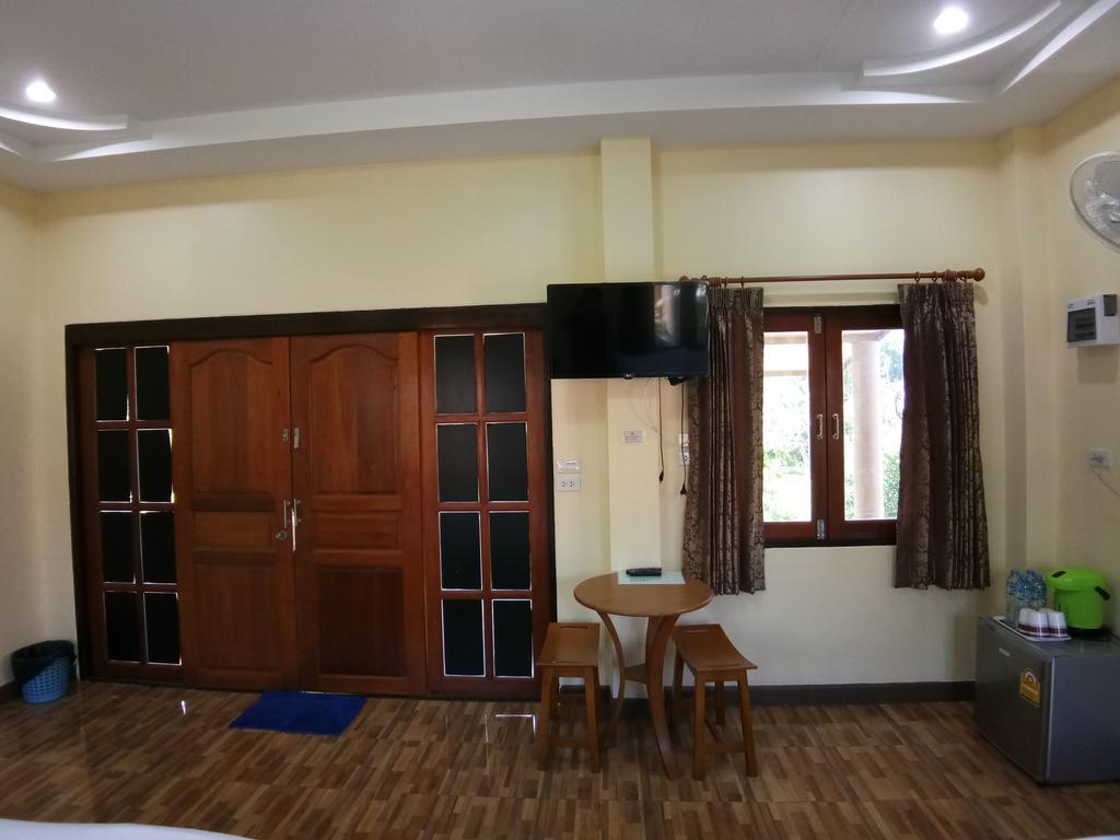 Baan Mek Lom Hotel Khao Lak Bagian luar foto