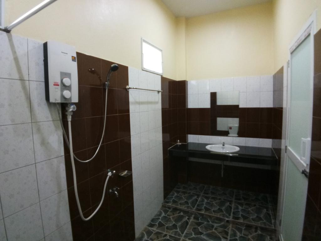 Baan Mek Lom Hotel Khao Lak Bagian luar foto