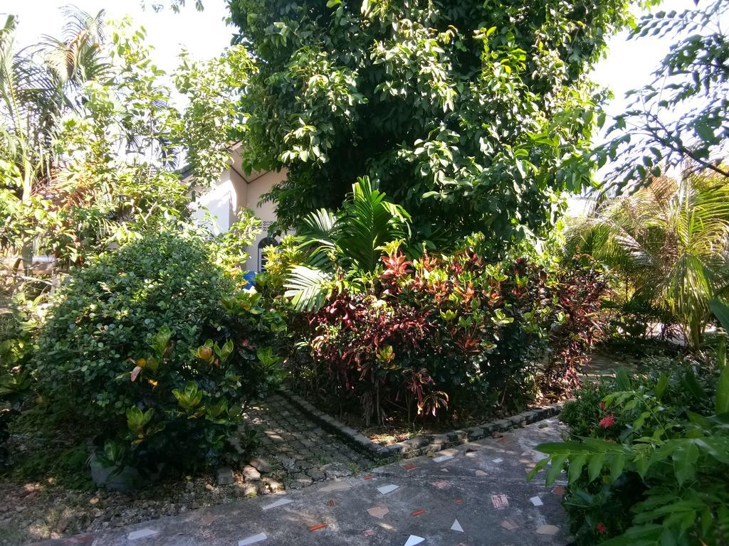 Baan Mek Lom Hotel Khao Lak Bagian luar foto