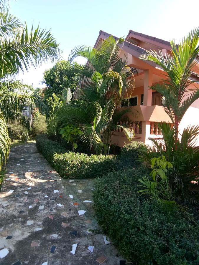 Baan Mek Lom Hotel Khao Lak Bagian luar foto