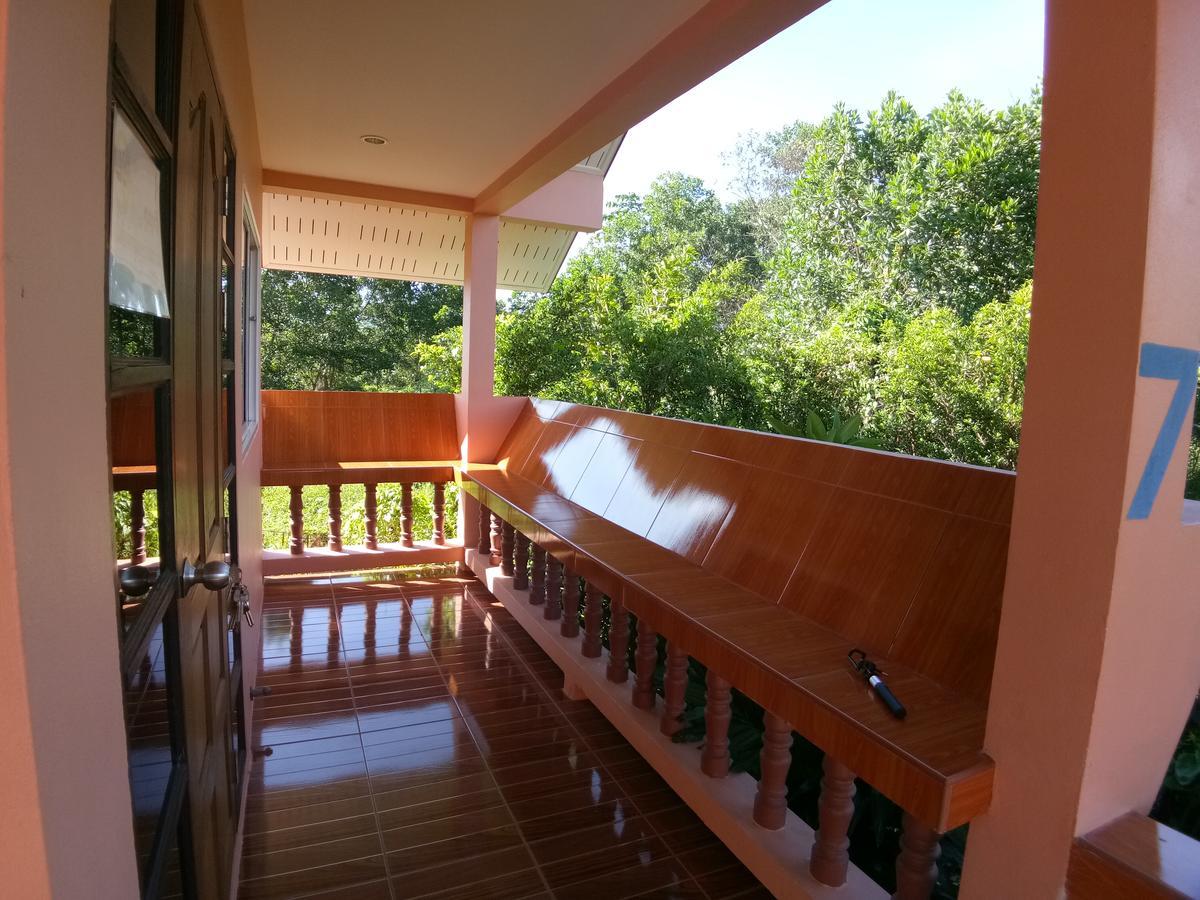 Baan Mek Lom Hotel Khao Lak Bagian luar foto