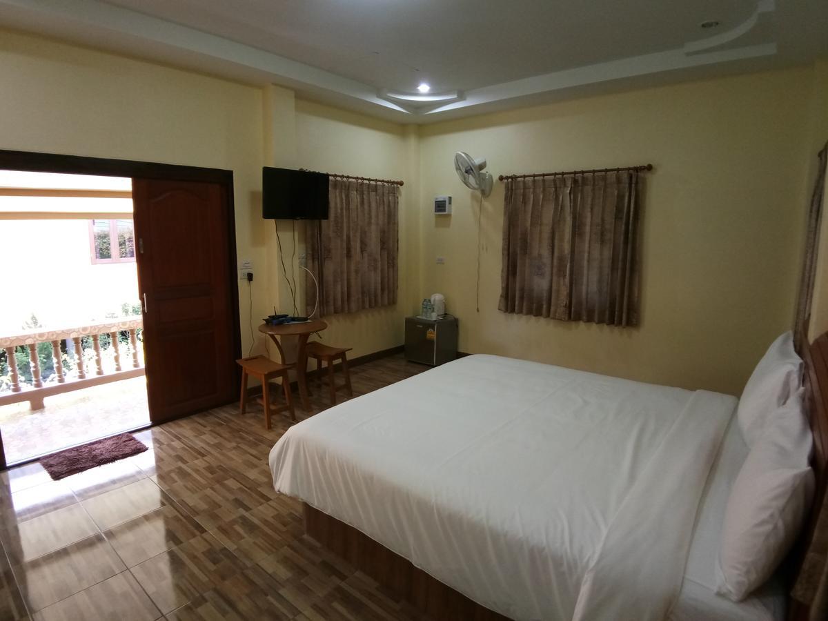 Baan Mek Lom Hotel Khao Lak Bagian luar foto